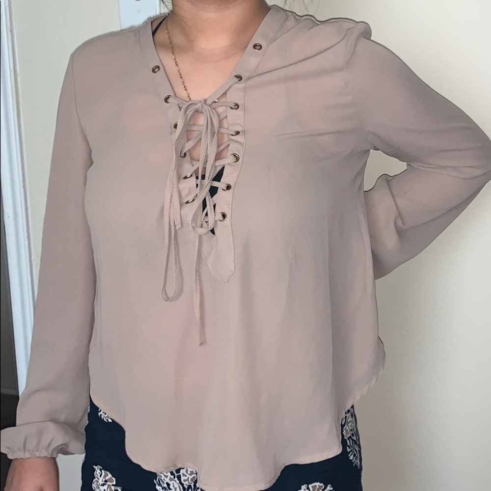 Large super cute work or dress up for a party